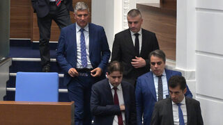 "Продължаваме промяната" поиска оставката на председателя на пътната агенция