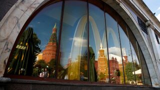 Пратеникът на Тръмп за мира в Украйна изненадващо пристигна в Москва