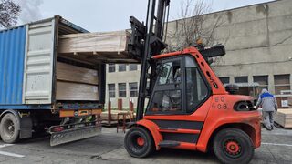 Тон отпадък или осем дръвчета и нов живот за старите <span class="highlight">мебели</span>