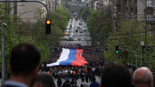 Вучич играе шах със Сърбия: може би тридневен митинг в Белград предизвиква студентите