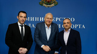 Министърът на спорта одобри подписания меморандум за обединение в шахмата
