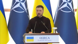 Зеленски: Четири държави обсъждат в Турция <span class="highlight">контингент</span> в Черно море