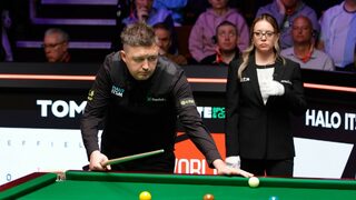 "Проклятието на <span class="highlight">Крусибъл</span>" връхлетя и световния шампион по снукър Кайрън Уилсън