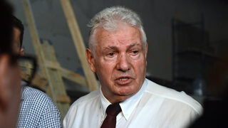 <span class="highlight">Стоян</span> <span class="highlight">Братоев</span> е отстранен заради проблеми със здравето, обяви наследникът му
