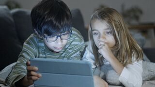 Новините на детски език: Мечта или капан – животът на децата "инфлуенсъри"