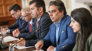 "Ако Борисов скъса с Пеевски - да се обади": Асен Василев допусна подкрепа за кабинета "Желязков"