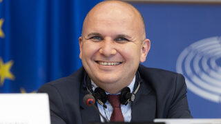 Китай свали санкциите срещу Илхан Кючюк