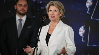 Весела Лечева отправи нови искания към Стефка Костадинова, алармира за едностранно блокирана комуникация