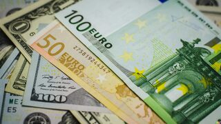 Геополитическо пренареждане: Украйна обмисля преминаване от долар към евро