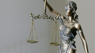 Дронове, диаманти, наемници... разкритията за "българската шесторка" шпиони продължават