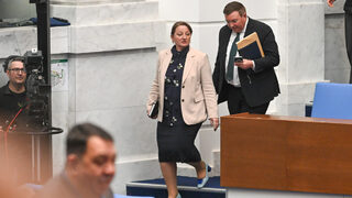 Парламентът възложи на пет институции да разпишат предизвестени пенсионни промени