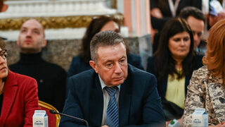 <span class="highlight">Янаки</span> <span class="highlight">Стоилов</span>: Българите не са стадо и еврозоната не е кошара, в която трябва да бъдат вкарани