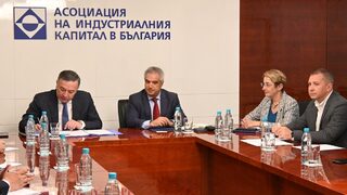 Работодателска организация подписа споразумение с Узбекистан за <span class="highlight">наемане</span> на работници