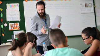 Една трета от учителите в България са в предпенсионна или пенсионна възраст