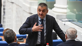 Парламентът се готви да ограничи употребата на дронове