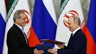 Парламентът на Иран одобри стратегическо партньорство с Русия