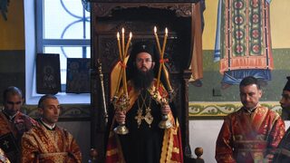 Сливенският митрополит забрани икони да участват в нестинарски игри