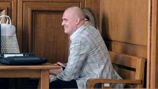 Съдът заседава по делото за плагиатство срещу Петър Илиев
