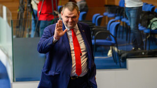 Пеевски пробва да спре субсидията на демократичната коалиция, притеснен от идеята за български "Магнитски"
