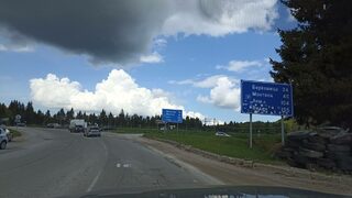 Проходът Петрохан частично се отваря за камиони