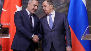 Турция: трябват повече посредници между Русия и Украйна