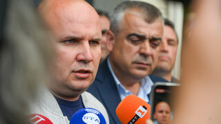След ДПС хората около Доган ще правят нова партия, но без него
