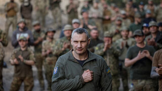 Кличко нападна Зеленски: В Украйна вони на авторитаризъм