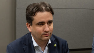 Божидар Божанов смята, че искане на вот на недоверие след успех за еврозоната ще е странно