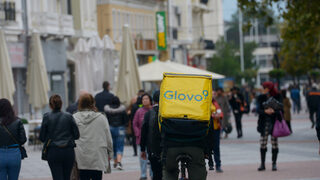 Доставчикът на храна <span class="highlight">Glovo</span> беше глобен от еврокомисията за нарушаване на конкуренцията