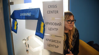 Еврокомисията предлага работещите украинци да станат дългосрочно пребиваващи