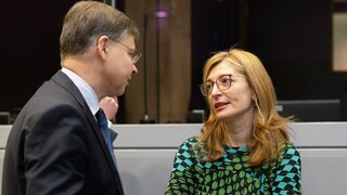 Комисарите Домбровскис и Захариева идват в България