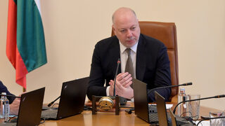 Премиерът Росен Желязков: Не бързайте да обменяте парите си, винаги ще може да го направите