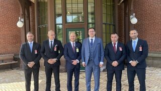 Според министър Митов България е много близо до отпадането на визите за САЩ