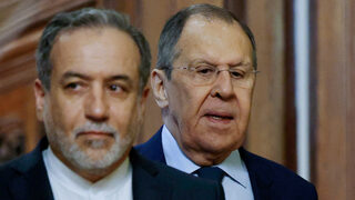 <span class="highlight">Лавров</span> говори с иранците след офертата на Путин за посредничество