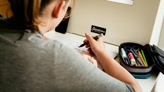 Министерство използва математиката за монетизация на образованието, твърди организация