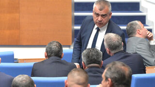 Групата около Доган в парламента вече се нарича "Алианс за права и свободи"