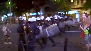 Сръбската полиция задържа 79 души в опит да потуши протестите
