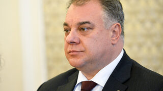 Мирослав Ненков: Не може да дойде някой доктор от Буркина Фасо, за информация на <span class="highlight">Тошко</span>