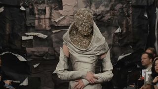 Дизайнерът Глен Мартенс представи дебютната си колекция за "Мезон Маржела"