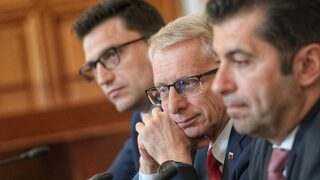 Николай Денков: Свинщините са толкова много в последно време, вече са по веднъж на седмица