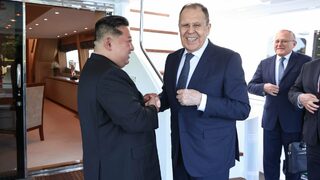 <span class="highlight">Лавров</span> се срещна с Ким Чен-ун и благодари на Пхенян за помощта в Украйна