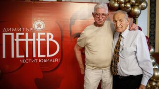Фотогалерия: Футболната <span class="highlight">легенда</span> Димитър Пенев на 80 години
