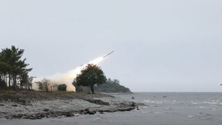 В <span class="highlight">Естония</span> стреляха с HIMARS по морски цели, Кремъл го нарече провокация