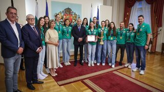 Световните шампионки по волейбол получиха почетния плакет на президента