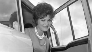 На 87 години почина певицата Кони Франсис