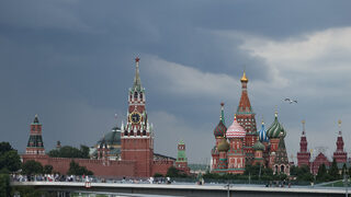 Русия превръща и четенето, и търсенето на "екстремистко" съдържание онлайн в престъпление