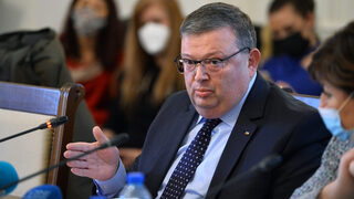 Цацаров загуби окончателно делото срещу Кирил Петков, нарекъл го "ненадежден"
