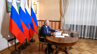 Кремъл не изключва среща Путин-Тръмп през септември