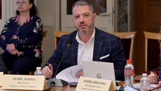 Държавата, изглежда, ще продължи да дава парите за общинските проекти без ясен ред