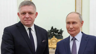 Как Фицо се научи да играе номерата на Орбан